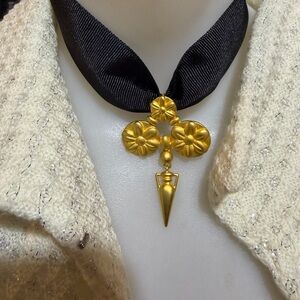 Vintage Art Noveau Choker With Flower Pendant